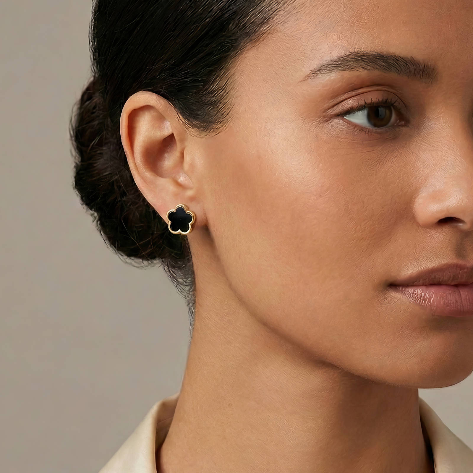 Meadow Flowers Earrings Black